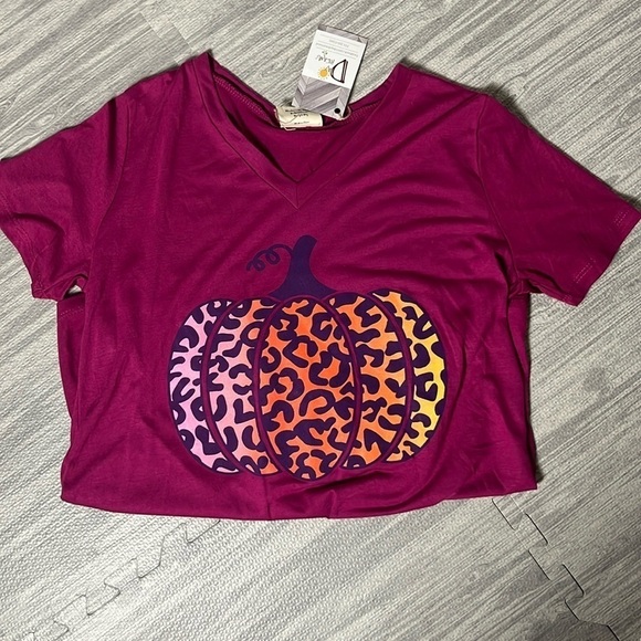 Daisy Rae Tops - Pumpkin fall animal print graphic T-shirt